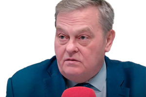 Авторская статья в «Литературной газете»: «А ведь альтернатива была…»