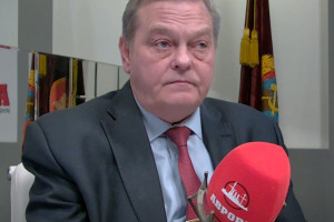 Статья для «Литературной газеты»: «Минус ещё один миф»