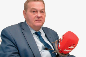 Интервью для газеты «Московский комсомолец»: «Историк Спицын: «Горбачев боялся получить пулю в лоб за то, что уже натворил»