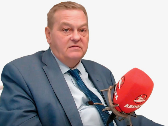 Интервью для газеты «Московский комсомолец»: «Историк Спицын: «Горбачев боялся получить пулю в лоб за то, что уже натворил»